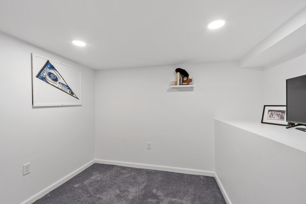 172 High Street Chelmsford, MA 01824 - Photo 30 of 37