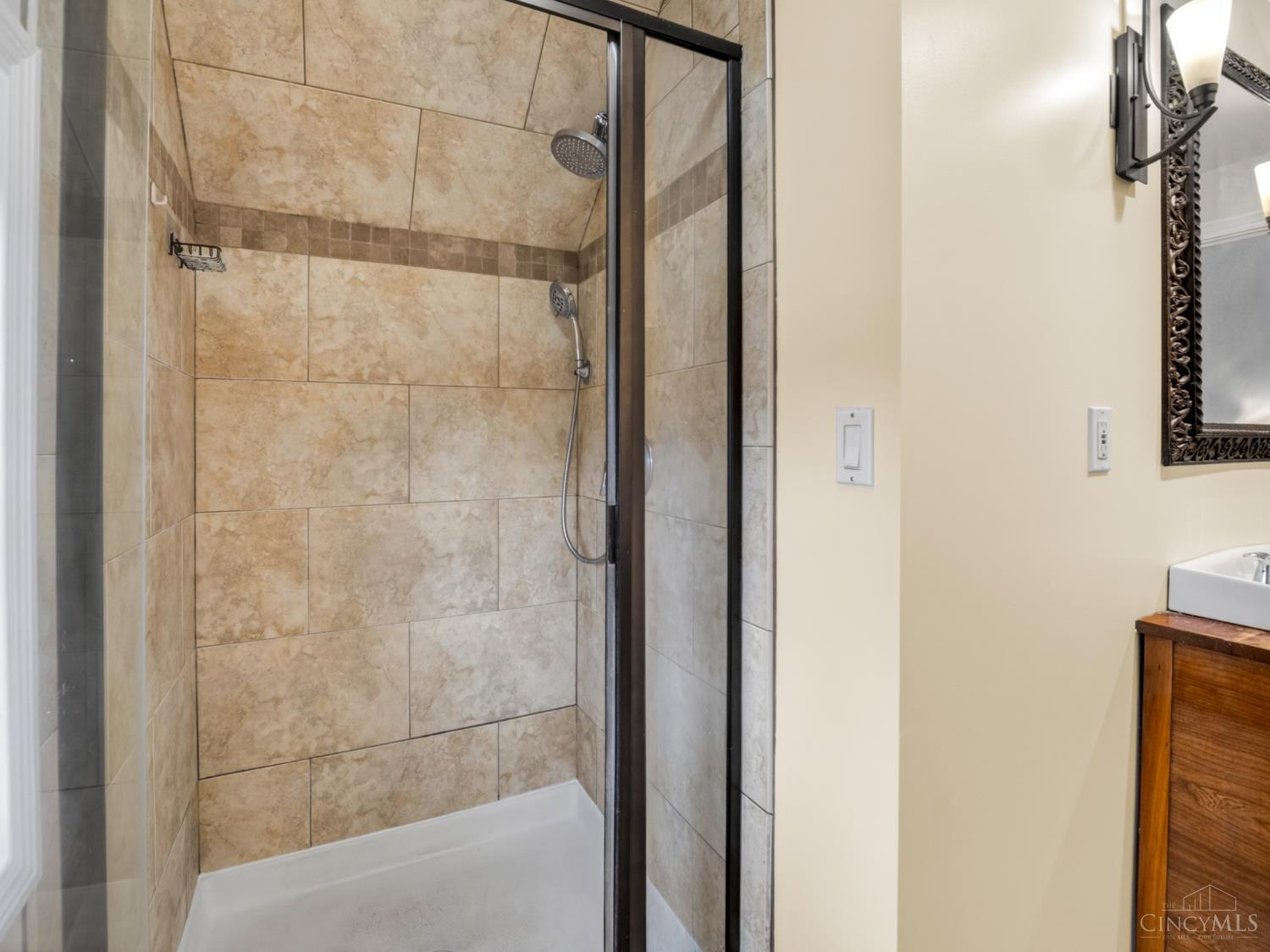 6182 Tulane Road Cincinnati, OH 45212 - Photo 35 of 60
