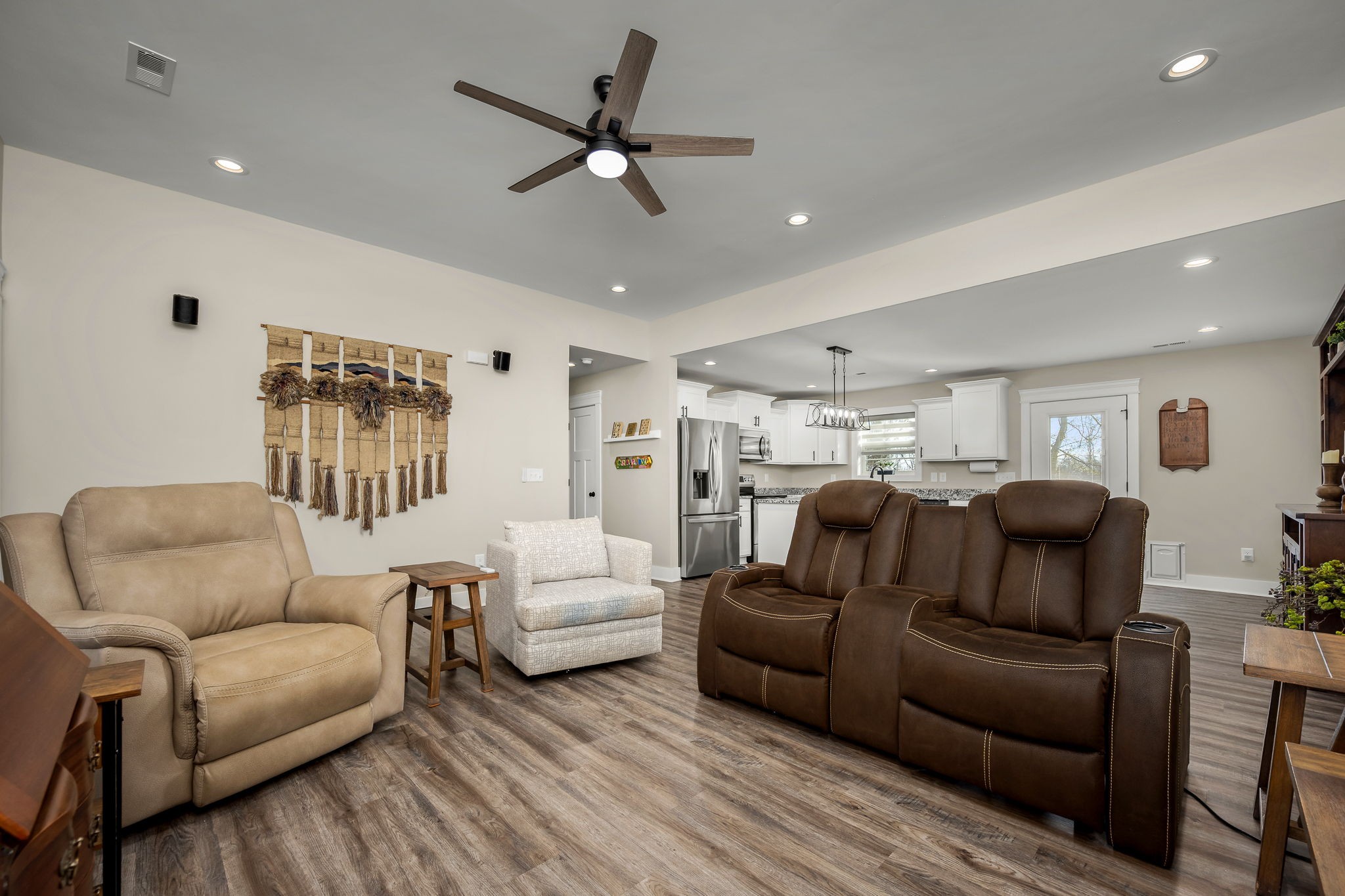 104 Rolling Road Shelbyville, TN 37160 - Photo 11 of 44 a living room with furniture and a ceiling fan