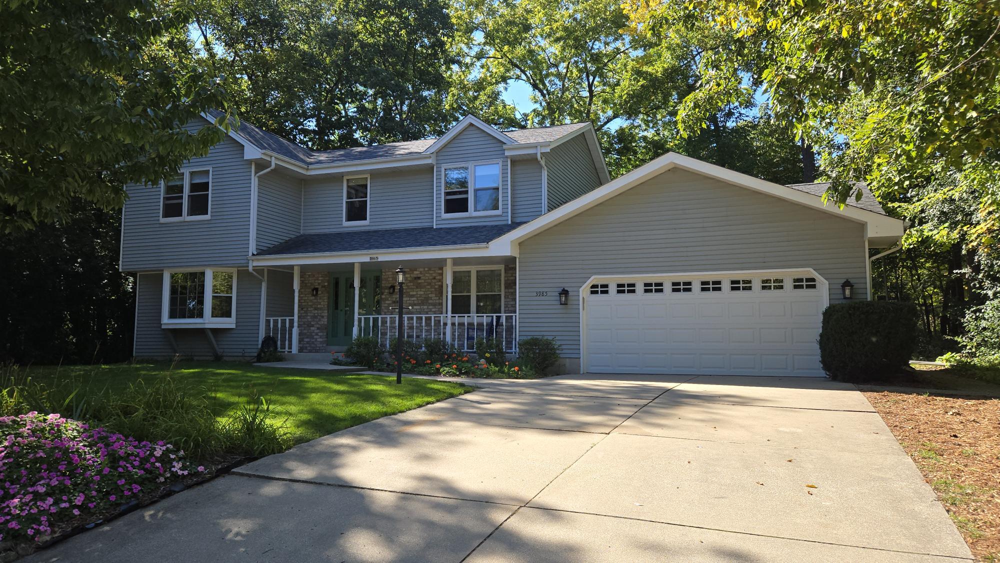 3985 Stonewood Road New Berlin, WI 53151 - Photo 2 of 37 20260928_135404