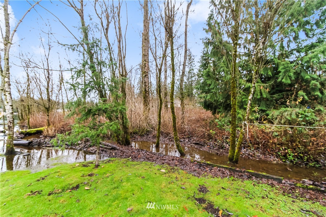 17248 Southeast Petrovitsky Road Renton, WA 98058 - Photo 3 of 25 Gallery Image 3