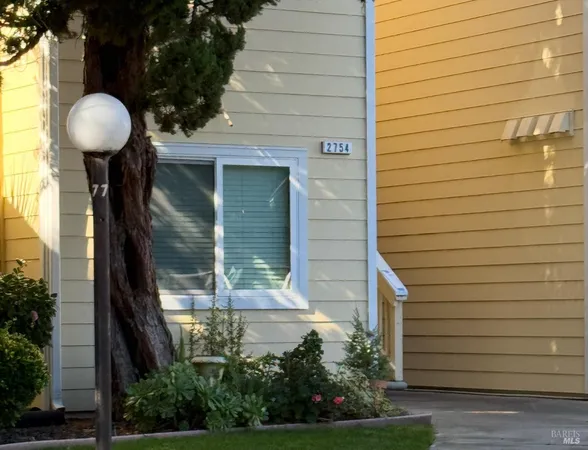 a view of entrance of the house