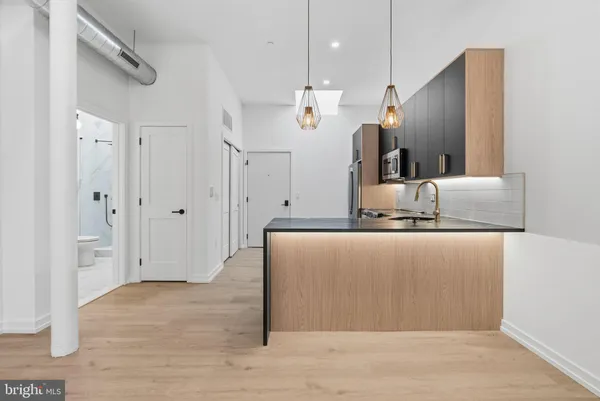 $2,050 | 1232 Chancellor Street, Unit 2B, Philadelphia, PA 19107