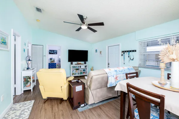 $659,900 | 21 Meridian Avenue, Key Largo, FL 33037