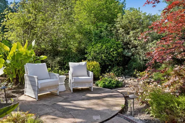 $1,150,000 | 614 Deerfield Lane, Petaluma, CA 94952