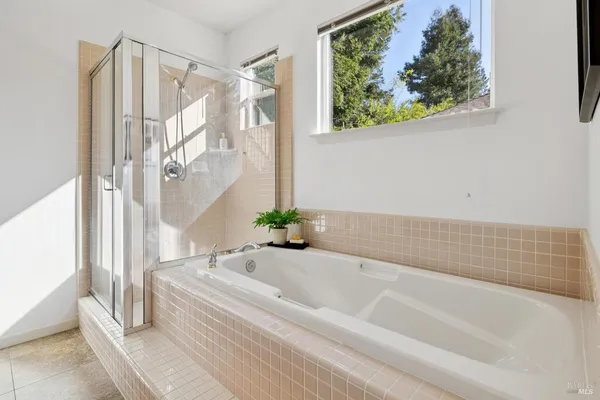 $1,150,000 | 614 Deerfield Lane, Petaluma, CA 94952