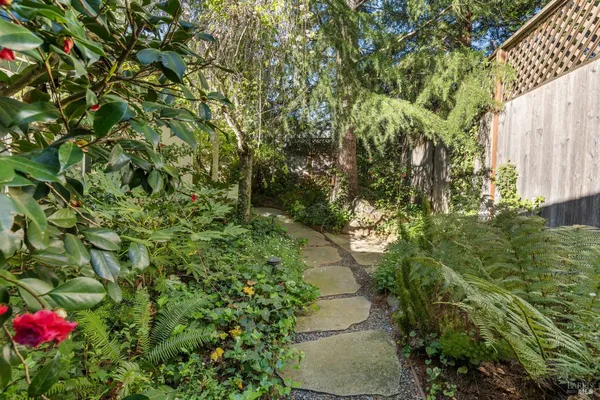 $1,150,000 | 614 Deerfield Lane, Petaluma, CA 94952