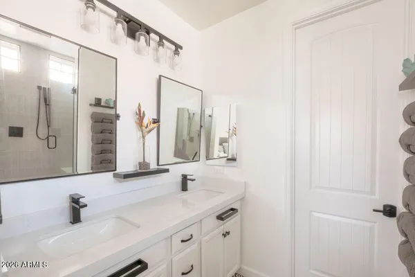 $615,000 | 3923 East Galveston Street, Gilbert, AZ 85295