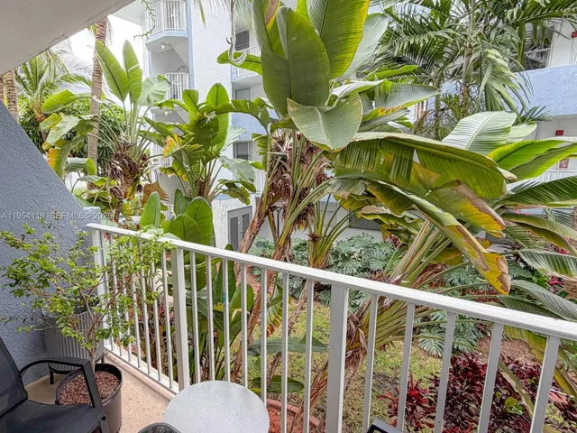 $1,900 | 1801 South Treasure Drive, Unit 211, North Bay Village, FL 33141