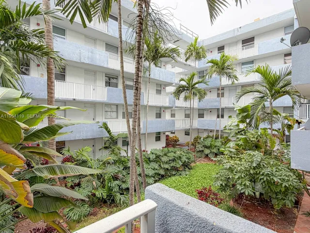 $1,900 | 1801 South Treasure Drive, Unit 211, North Bay Village, FL 33141