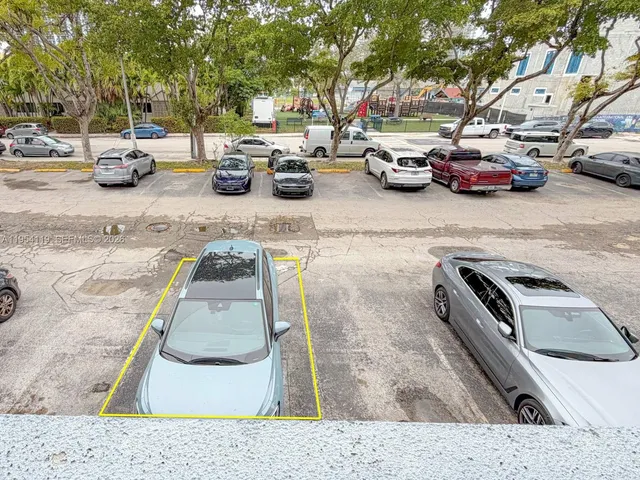 $1,900 | 1801 South Treasure Drive, Unit 211, North Bay Village, FL 33141