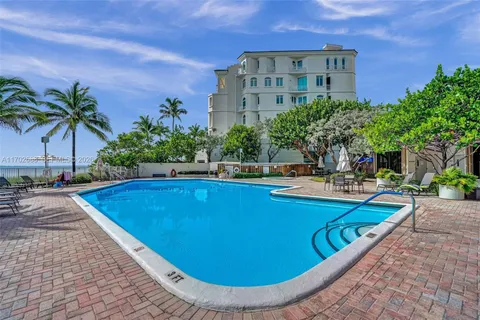 $795,000 | 1901 North Ocean Boulevard, Unit 8B, Fort Lauderdale, FL 33305