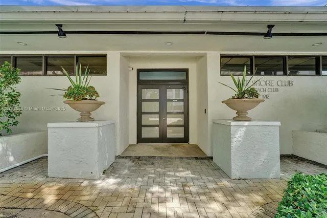 $835,000 | 1901 North Ocean Boulevard, Unit 8B, Fort Lauderdale, FL 33305