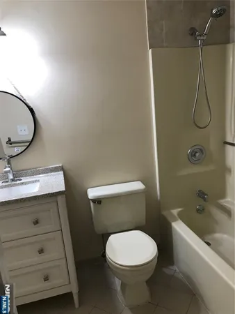 $3,300 | 105 State Street, Unit 1H, Hackensack, NJ 07601