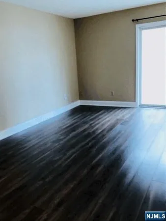 $3,300 | 105 State Street, Unit 1H, Hackensack, NJ 07601