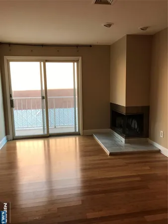 $3,300 | 105 State Street, Unit 1H, Hackensack, NJ 07601