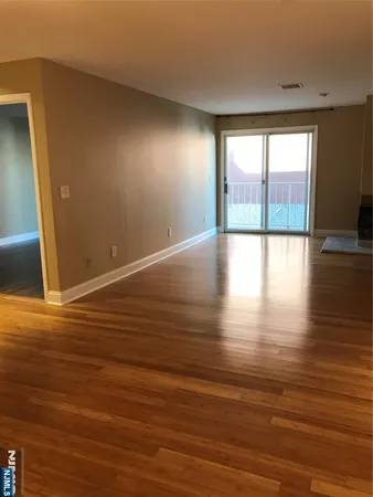 $3,300 | 105 State Street, Unit 1H, Hackensack, NJ 07601