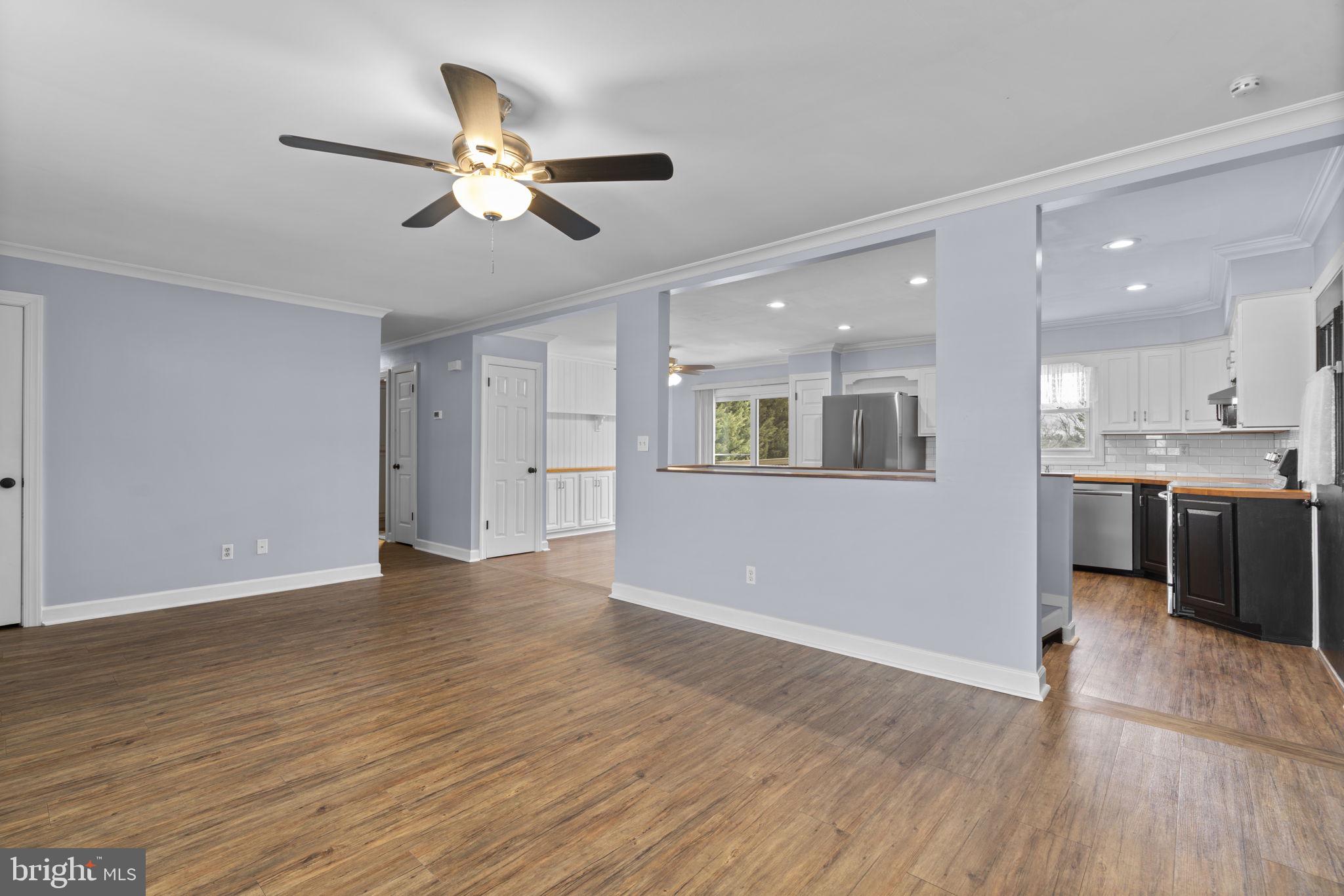 5803 Woodbine Road Woodbine, MD 21797 - Photo 3 of 41 Living Room