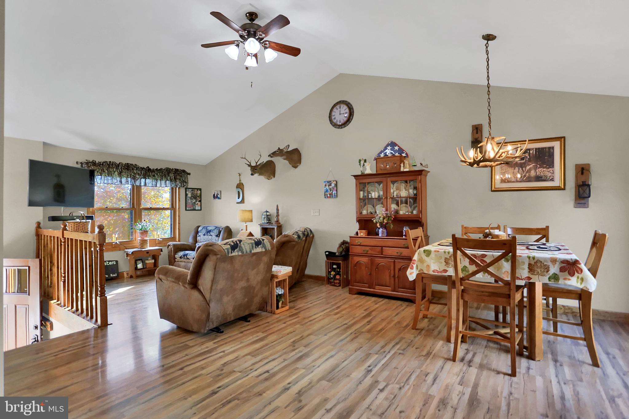 4427 Walters Hatchery Road Spring Grove, PA 17362 - Photo 4 of 41