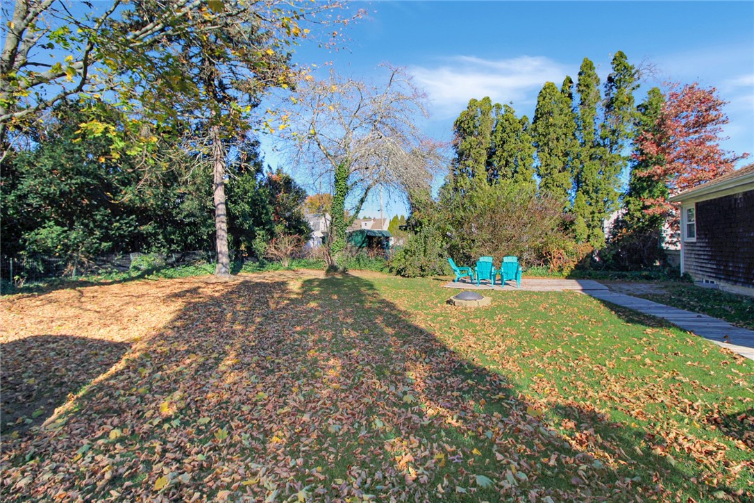 17 Wood Road Middletown, RI 02842 - Photo 24 of 25