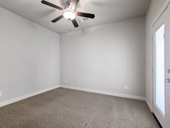 $2,999 | 5323 Kiam Street, Houston, TX 77007
