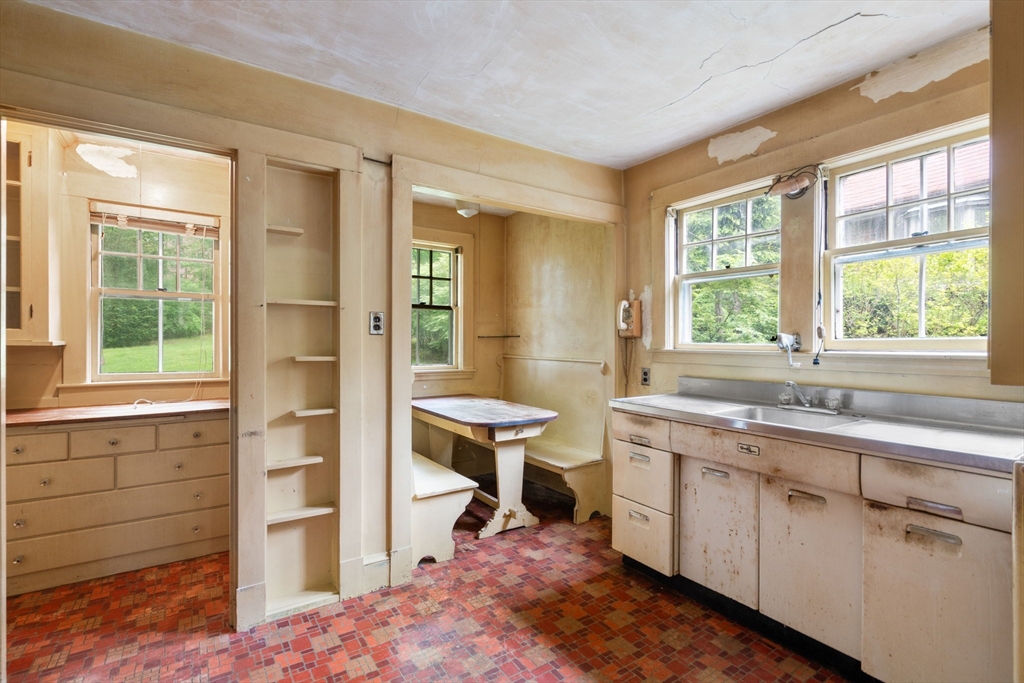 20 Scott Road Belmont, MA 02478 - Photo 6 of 20