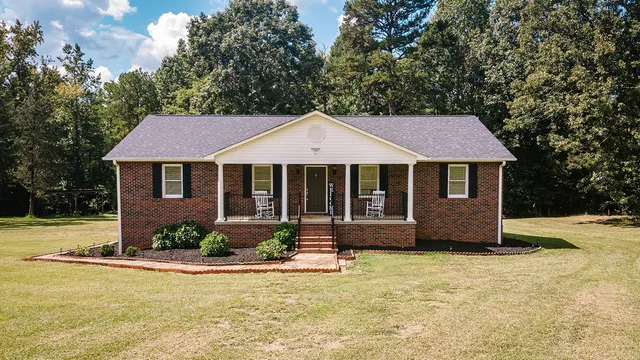 $400,000 | 300 Darwin Road, Gaffney, SC 29340