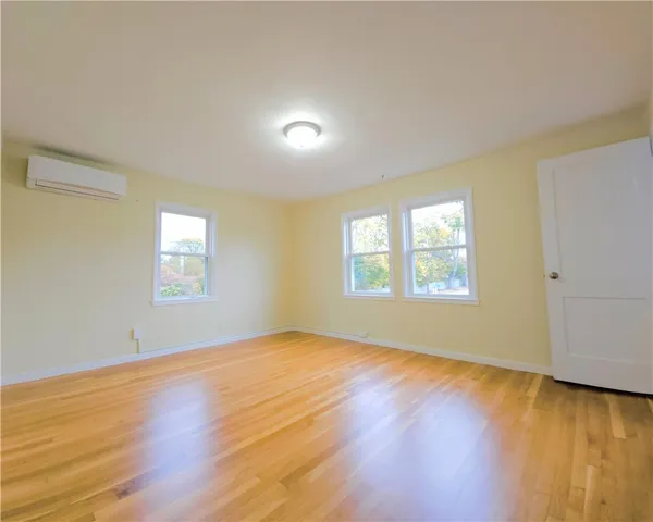 $895,000 | 1 Shangri-La Lane, Middletown, RI 02842