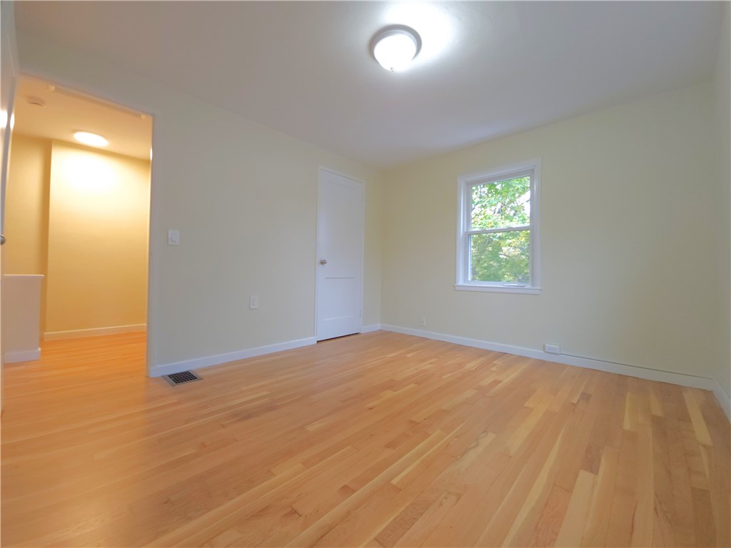 1 Shangri-La Lane Middletown, RI 02842 - Photo 12 of 21 Right side