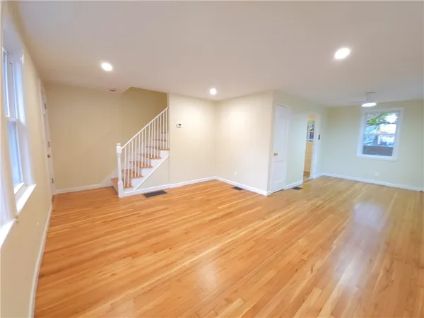 $895,000 | 1 Shangri-La Lane, Middletown, RI 02842