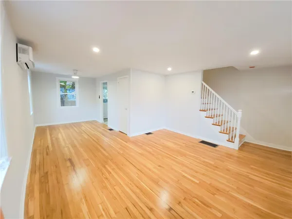 $895,000 | 1 Shangri-La Lane, Middletown, RI 02842