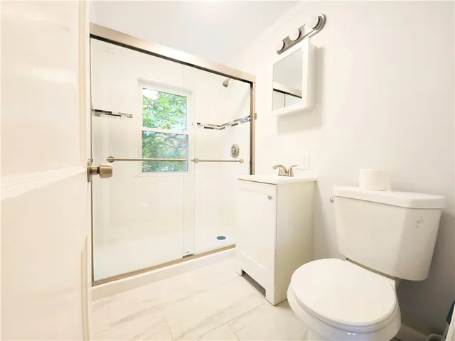 $920,000 | 1 Shangri-La Lane, Middletown, RI 02842