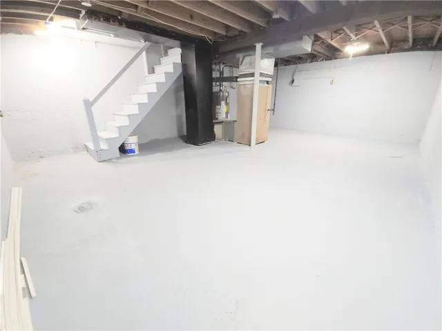 $920,000 | 1 Shangri-La Lane, Middletown, RI 02842