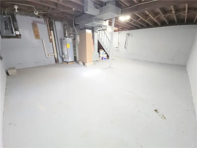 $920,000 | 1 Shangri-La Lane, Middletown, RI 02842