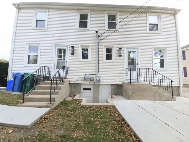 $920,000 | 1 Shangri-La Lane, Middletown, RI 02842