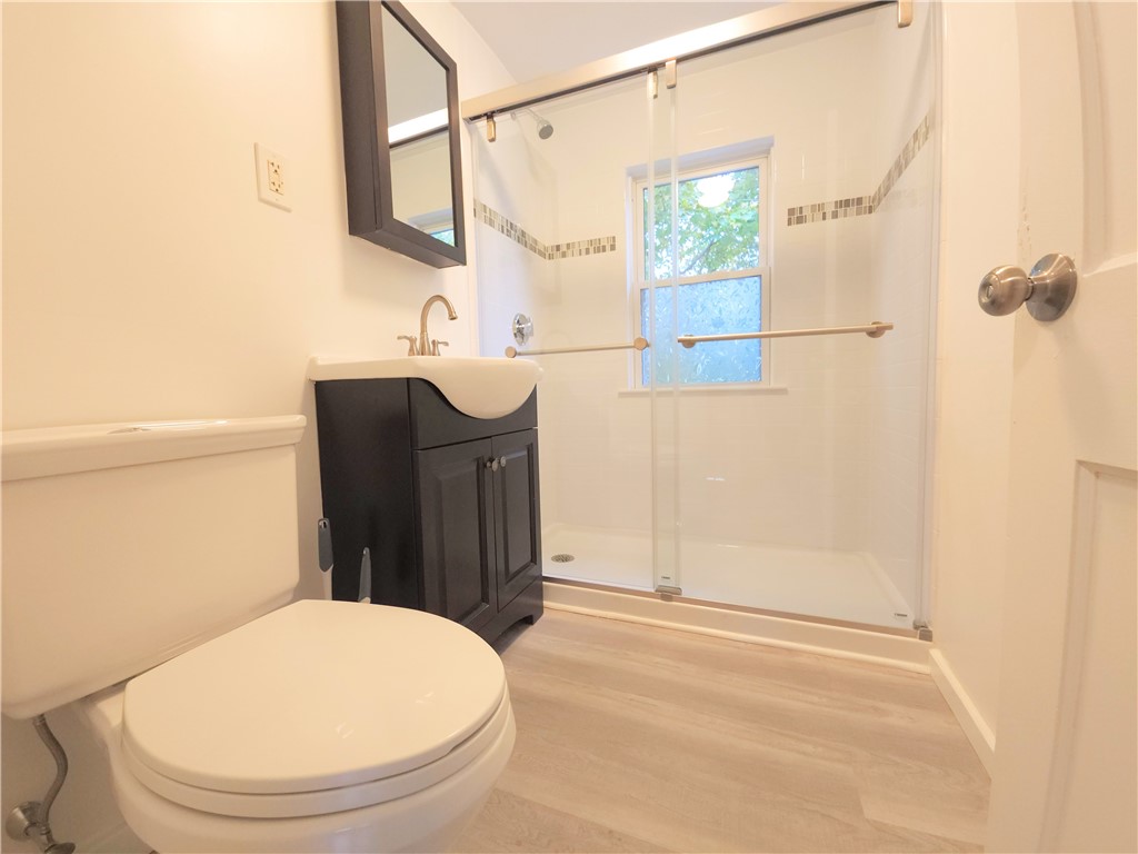 1 Shangri-La Lane Middletown, RI 02842 - Photo 10 of 21 Right side