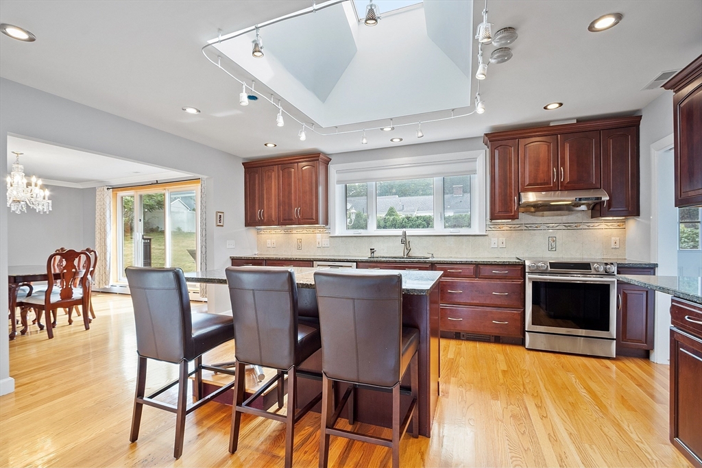 41 Webster Road Lexington, MA 02421 - Photo 2 of 32