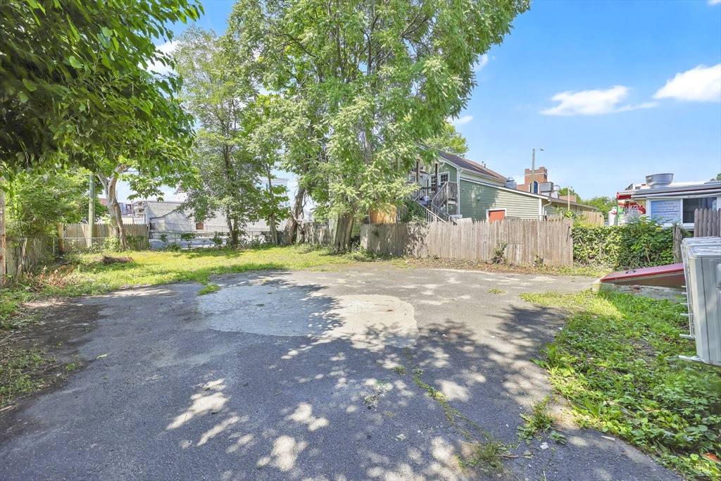 600 Union Street Springfield, MA 01109 - Photo 2 of 27