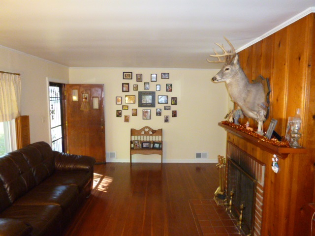 216 Christ Road Evansville, IN 47711 - Photo 4 of 16 Gallery Image 4