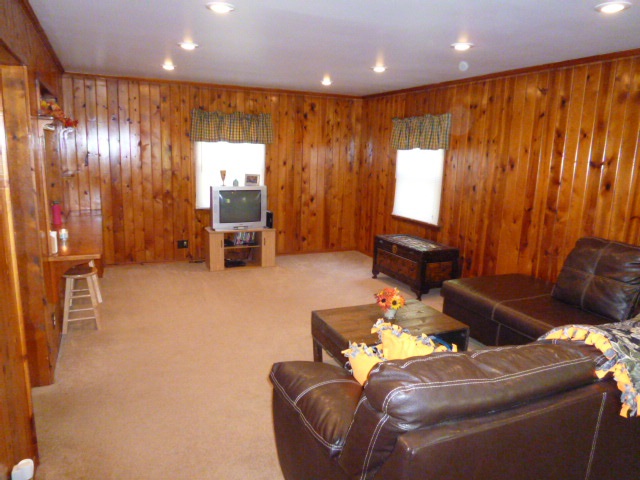 216 Christ Road Evansville, IN 47711 - Photo 5 of 16 Gallery Image 5