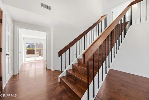 $1,049,000 | 383 Havenside Avenue, Newbury Park, CA 91320