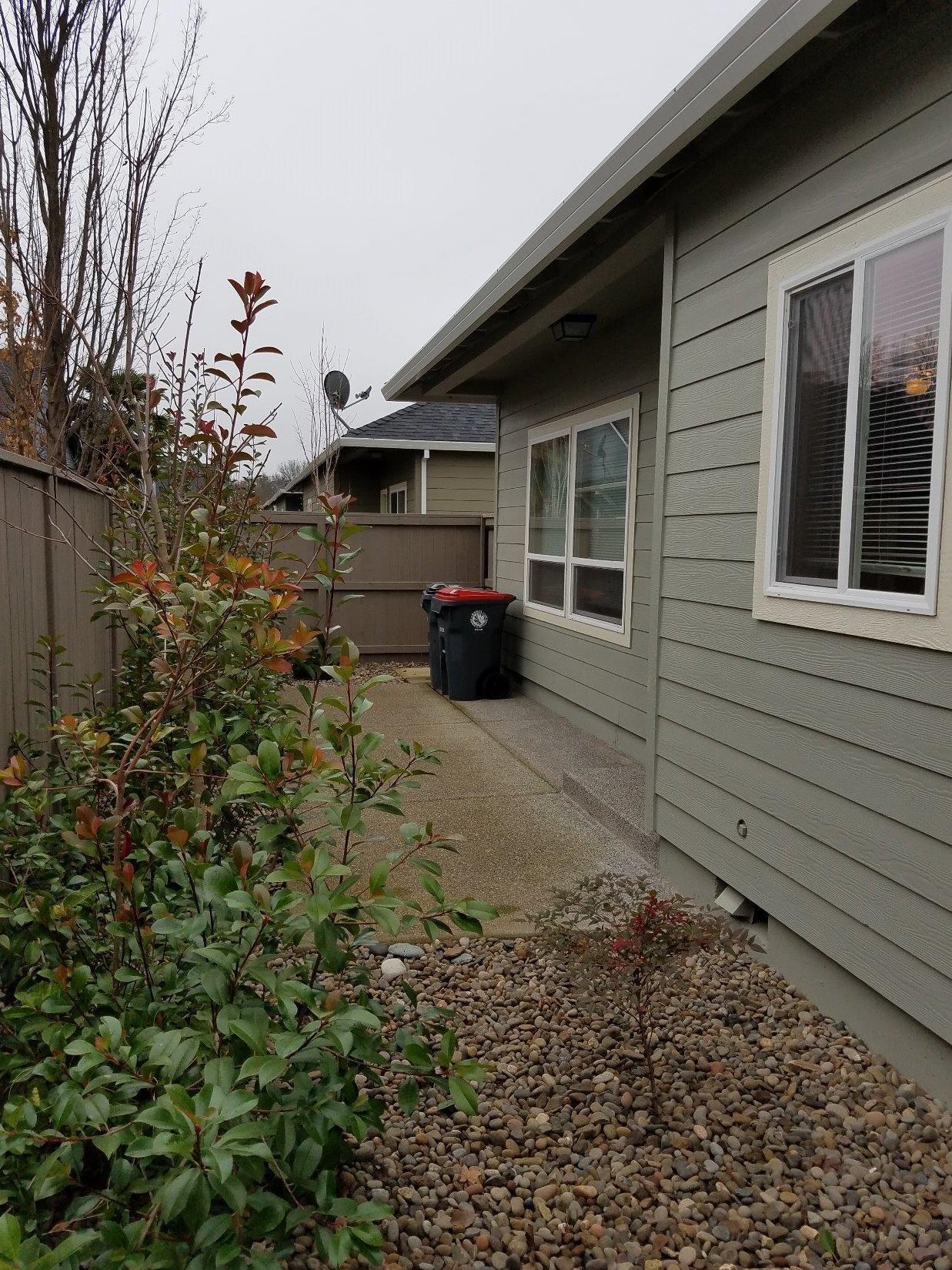392 Live Oak Loop Central Point, OR 97502 - Photo 13 of 20 Additional Photo