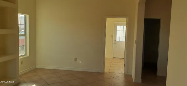 $2,425 | 5466 Buffalo Creek Drive, El Paso, TX 79938