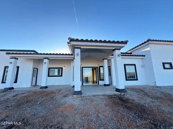 $2,425 | 5466 Buffalo Creek Drive, El Paso, TX 79938
