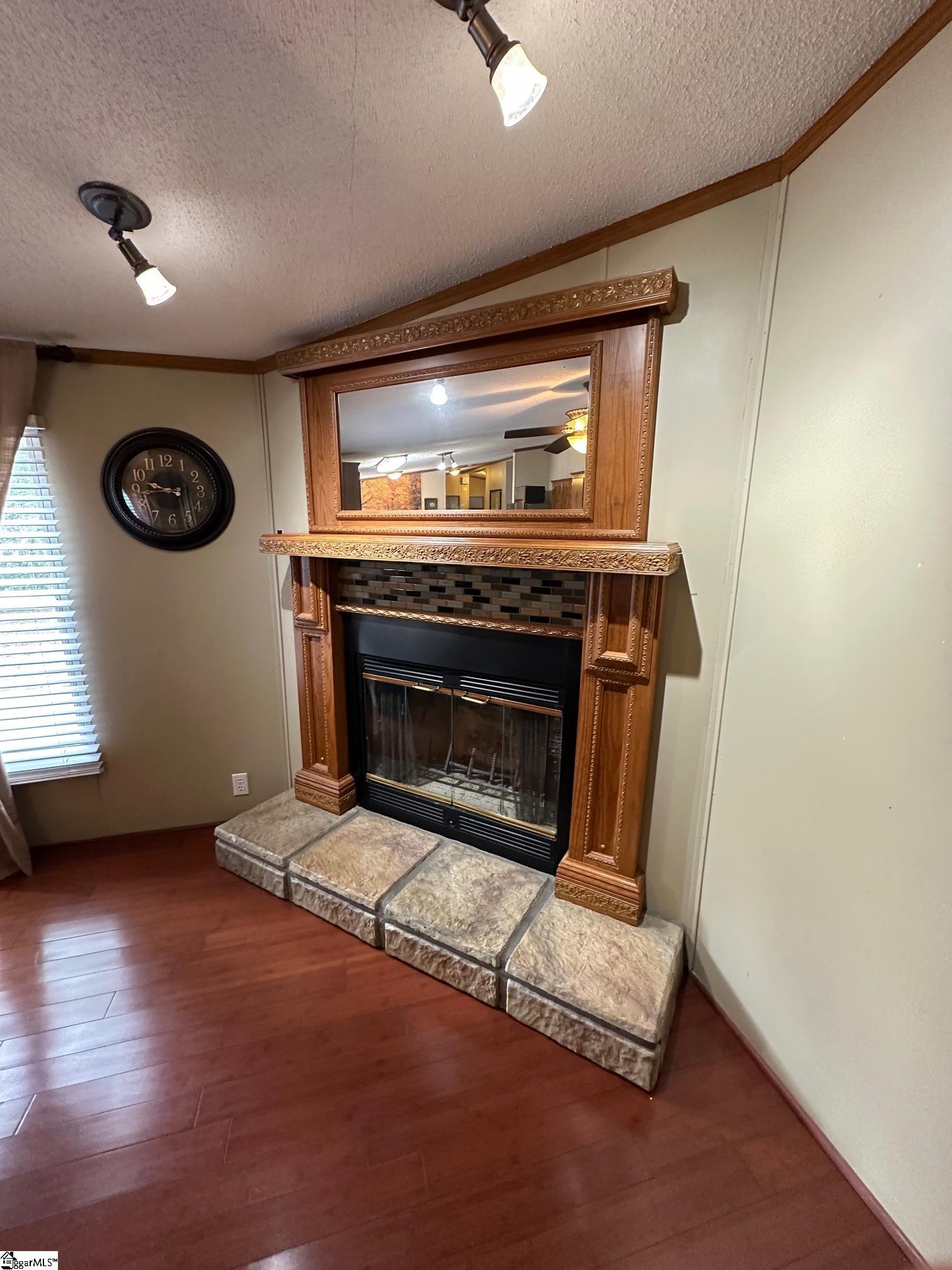 207 Elijah Simmons Road Woodruff, SC 29388 - Photo 11 of 33