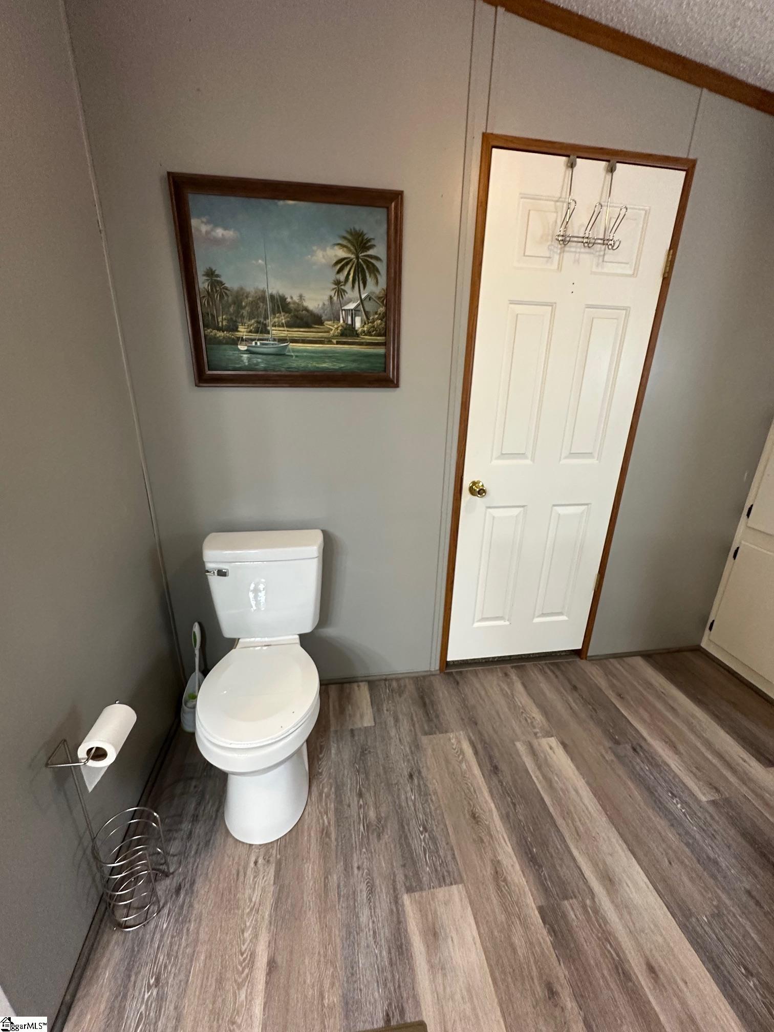 207 Elijah Simmons Road Woodruff, SC 29388 - Photo 17 of 33