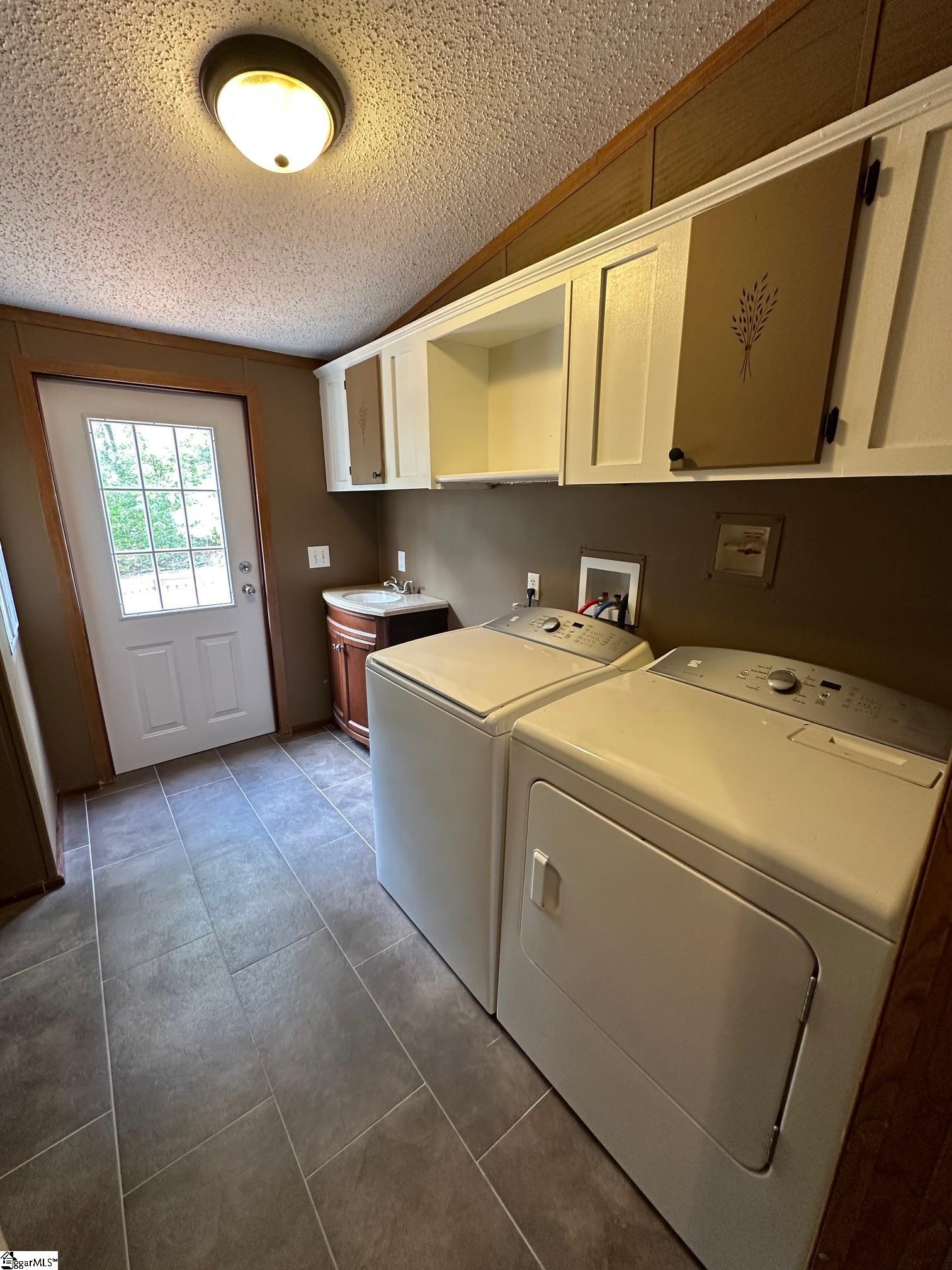 207 Elijah Simmons Road Woodruff, SC 29388 - Photo 19 of 33