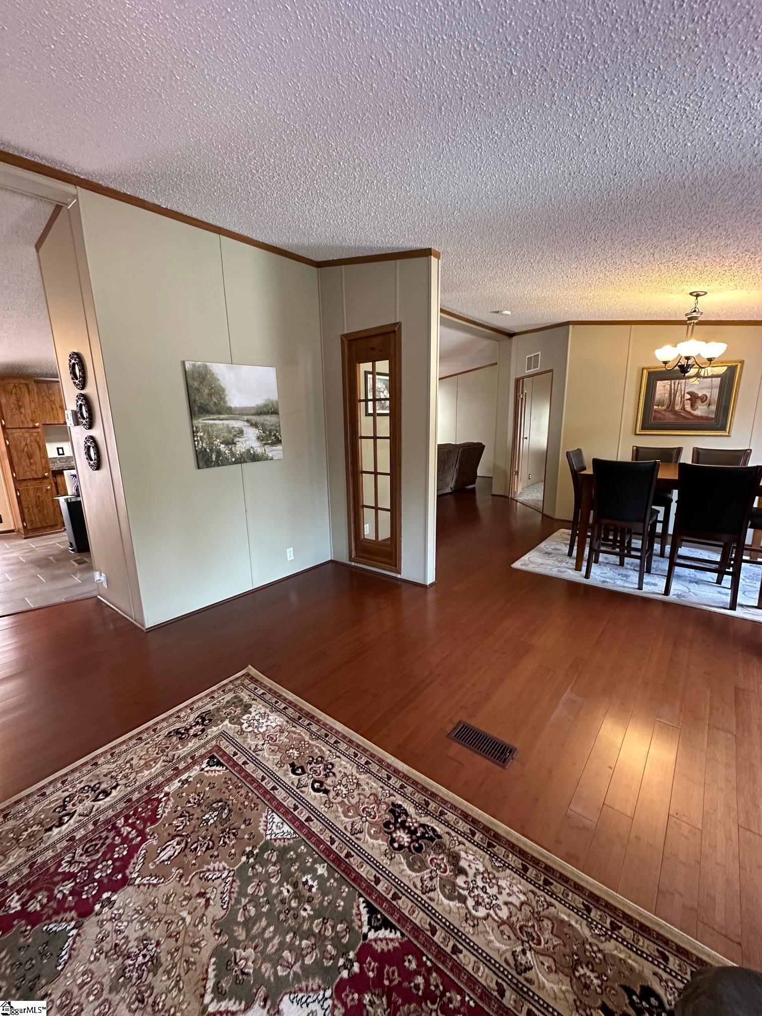 207 Elijah Simmons Road Woodruff, SC 29388 - Photo 5 of 33