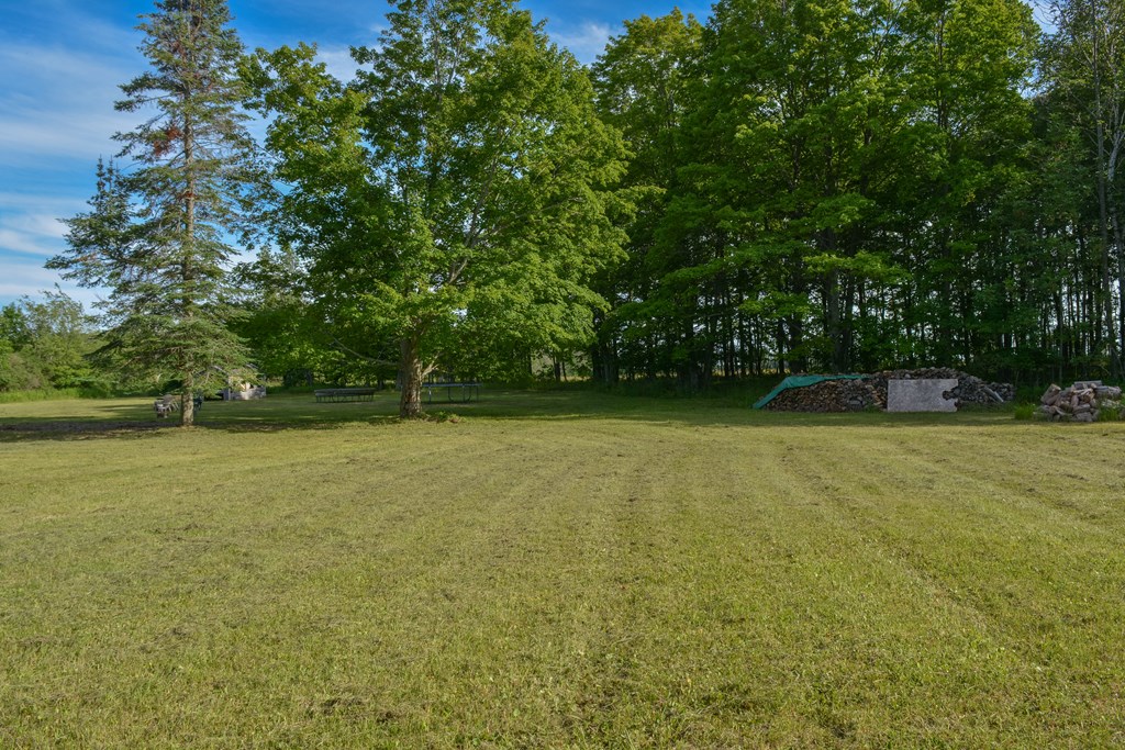 3917 East Town Line Road Sturgeon Bay, WI 54235 - Photo 10 of 13
