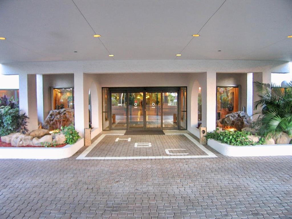 1800 South Ocean Boulevard, Unit 511 Pompano Beach, FL 33062 - Photo 43 of 48 a view of outdoor space